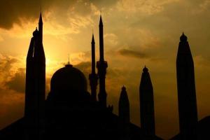 Tahajud & Berdoa Di Masjid Tertentu Agar Diijabah Doanya, Benarkah?
