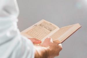 Bagaimana Hukum Perayaan Khataman Al Quran?