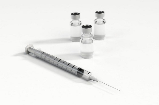 Apakah Vaksin Corona Bisa Membatalkan Puasa?