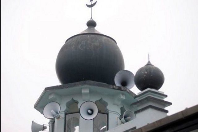 Memanfaatkan Speaker Masjid Terlarang?