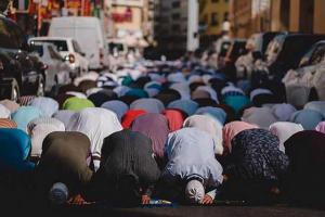 Tata Cara Sholat Idul Adha dan Hikmah Qurban