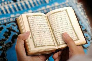 Apa Hukum Membaca Al Quran Secara Terputus-Putus?